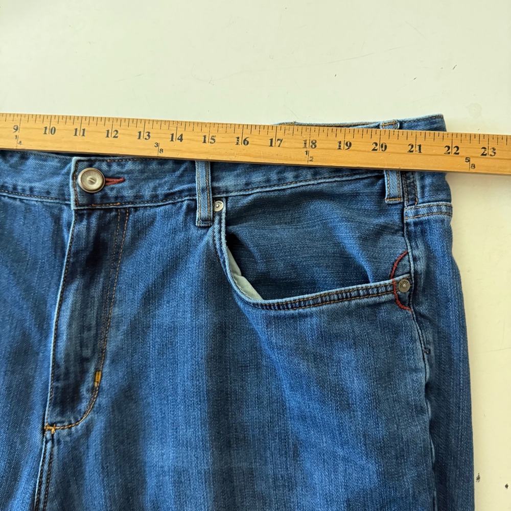 Tommy Bahama Mens Straight Leg Casual Jeans Medium Wash Blue Denim 44 x 30 - Picture 7 of 10